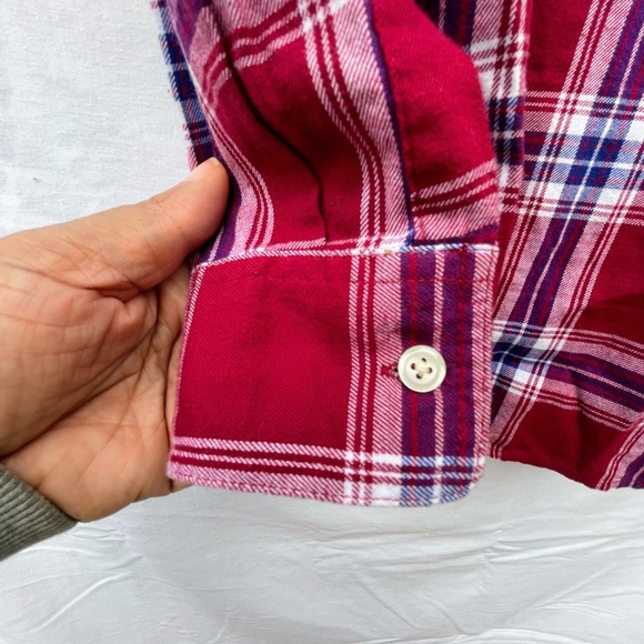 Women's Old Navy "The Classic Shirt" Flannel Button Down Shirt Sz. Large - Picture 4 of 8